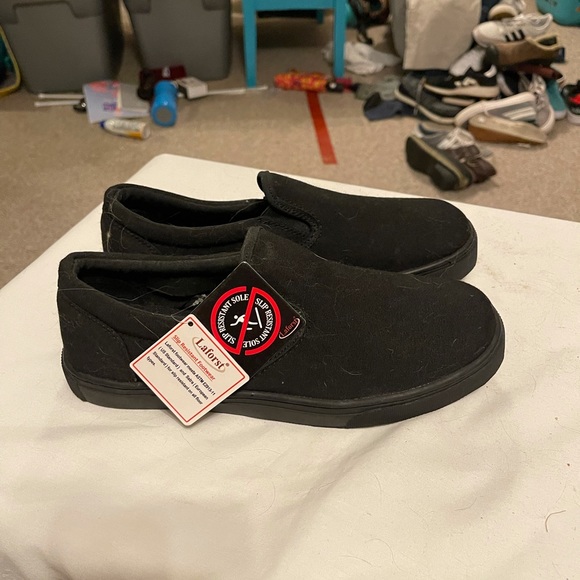 BRAND NEW skid resistant slip in shoes - Picture 2 of 8